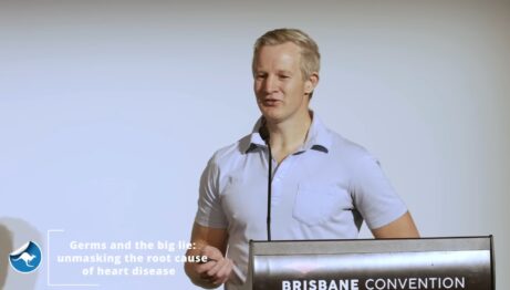 Dr. Paul Mason Mikrobi a KVO